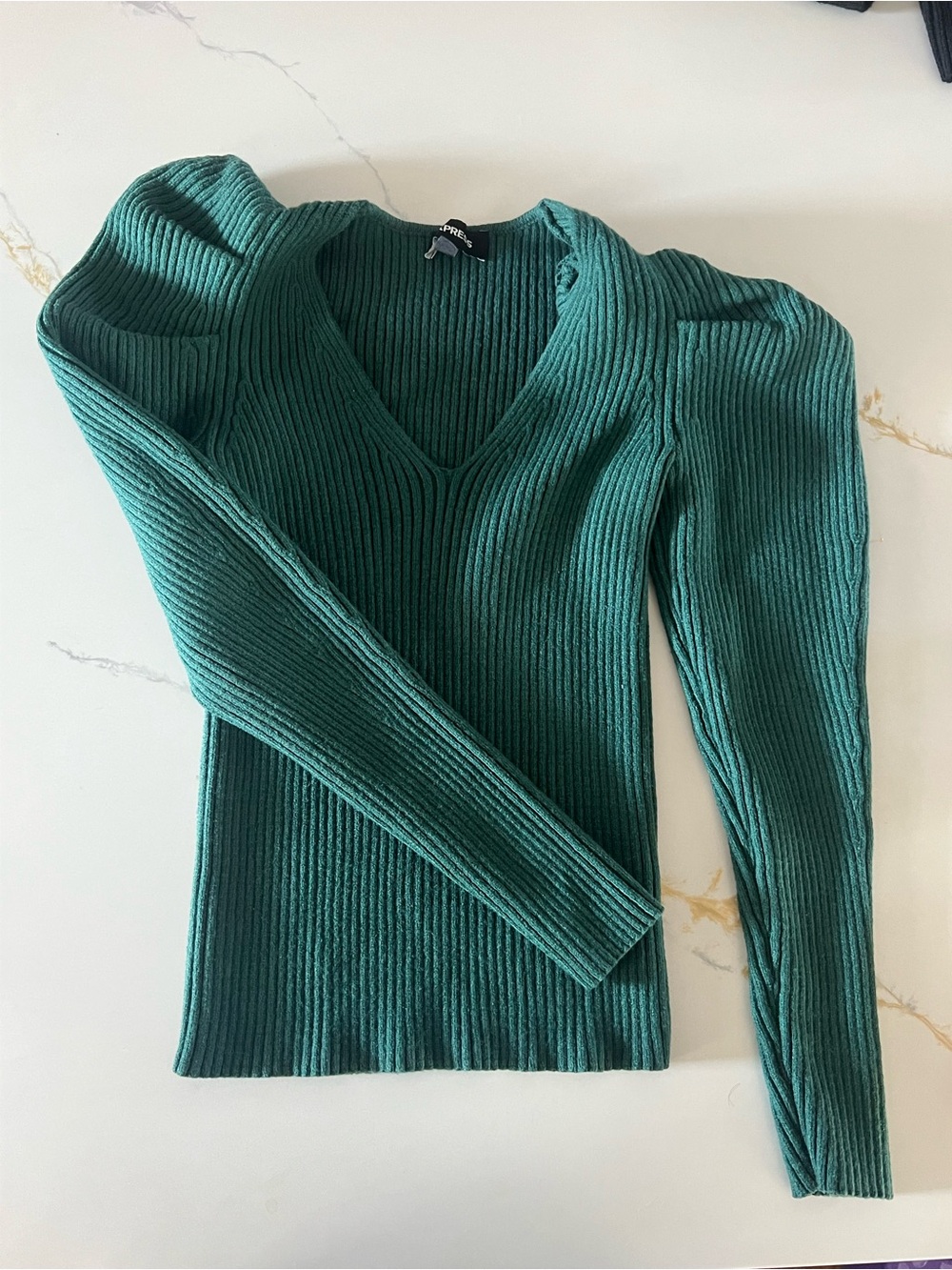 Express Deep Green Ribbed V-Neck Sweater - Picture 2 of 5